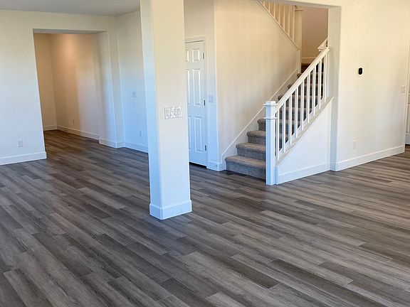 3rd image of 4421 Mesquite Way