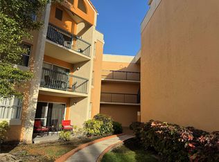 Mediterranean Villas Cond, Hialeah, FL 33015