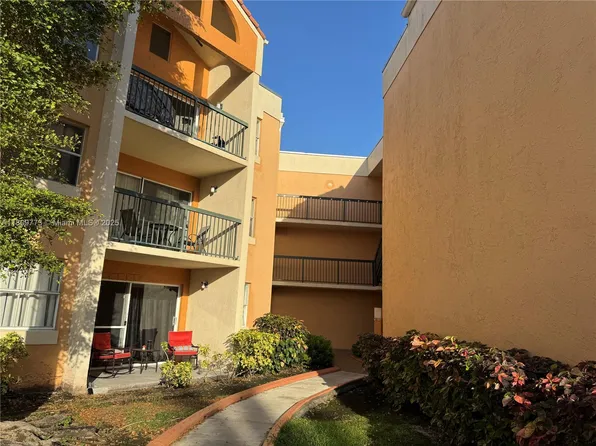 6276 NW 186th St APT 305, Hialeah, FL 33015