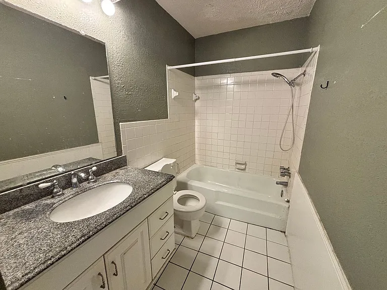 401 12th Ave SE #108 — Photo 9