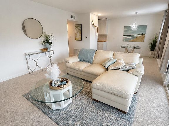 5th image of 925 Palm Springs Blvd APT C