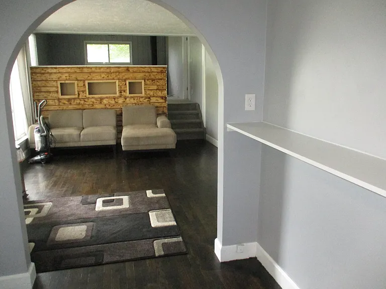 57103 Grand River Ave — Photo 5