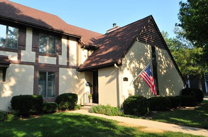 Nice curb appeal!