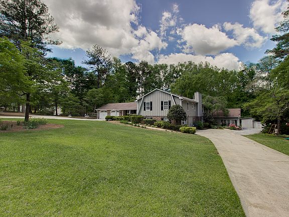 2 driveways into garage/barn