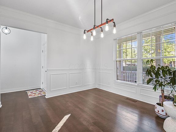 4th image of 512 Apple Valley Cir