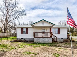 105 Addi Ln, Jacksboro, TN 37757