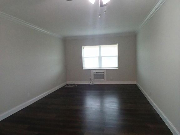 3rd image of 1480 E Sample Rd APT 307