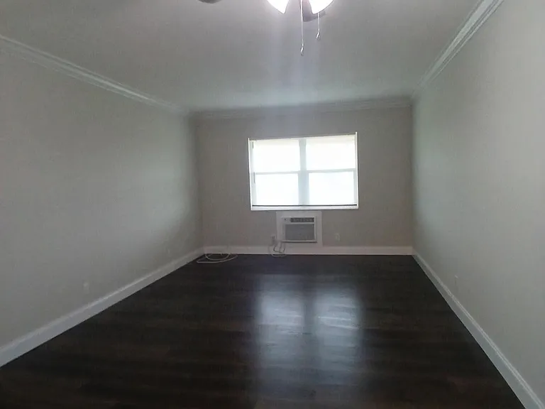 1480 E Sample Rd #307 — Photo 3