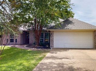 2350 Kendal Green Cir, College Station, TX 77845