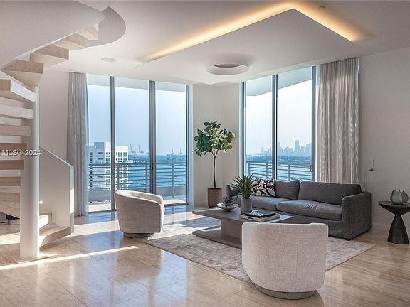 5th image of 1445 16th St #Penthouse 3