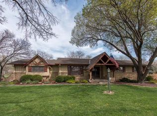 520 S Hidden Valley Dr, Wichita, KS 67209