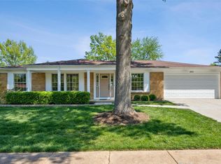 252 Monroe Mill Dr, Ballwin, MO