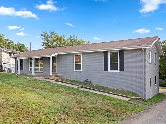 2nd image of 2502 Lakevilla Dr