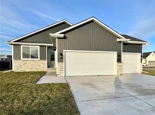 3304 NW 27th St, Ankeny, IA 50023