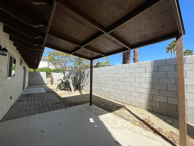 561 Desert View Dr #4 — Photo 12