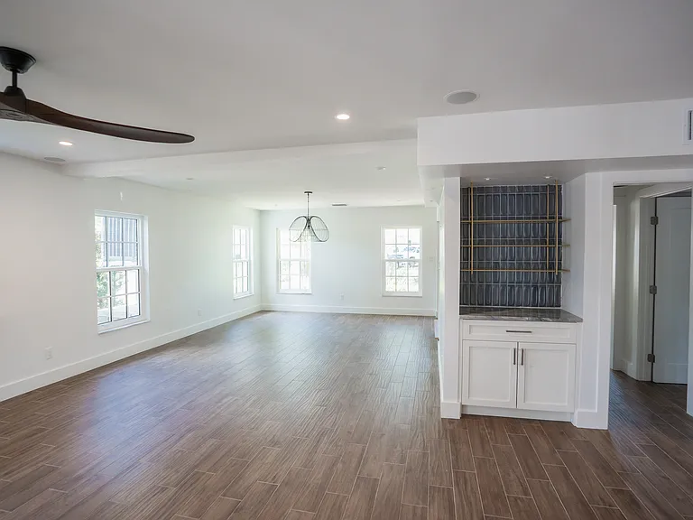 4819 W San Miguel St — Photo 101