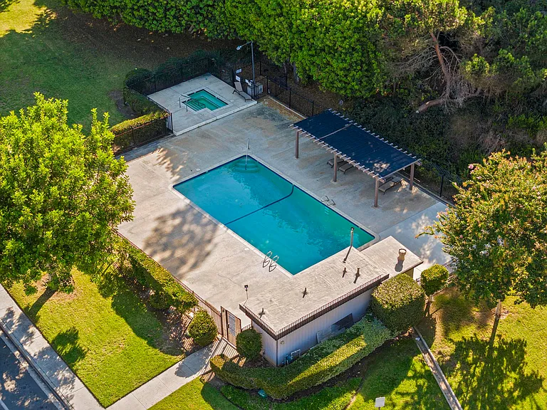 5275 Reservoir Dr — Photo 14