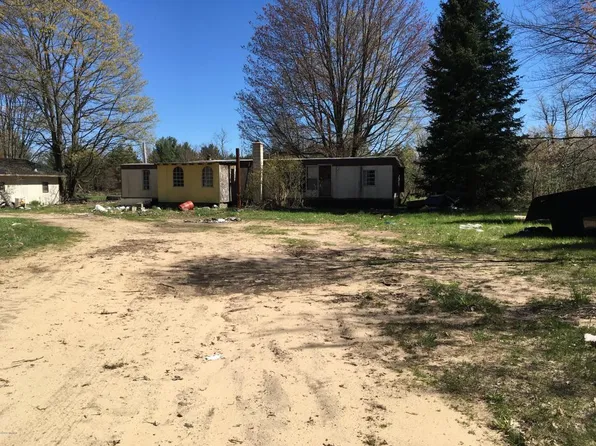 70 E Trl SE, Kalkaska, MI 49646