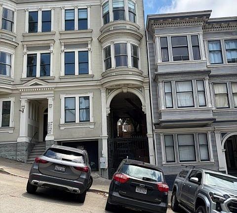 4th image of 12 Reno Pl