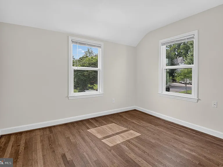 7823 Marion Ln — Photo 20