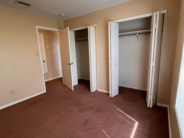 Echols 1500 - Sedona Apartments — Photo 42