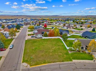 5 Greenbriar Rd, Billings, MT 59105