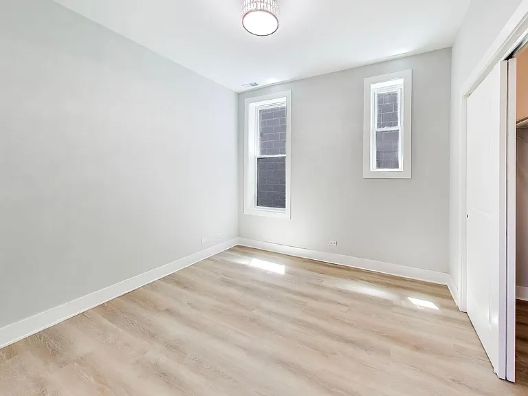 1821 S Fairfield Ave — Photo 18