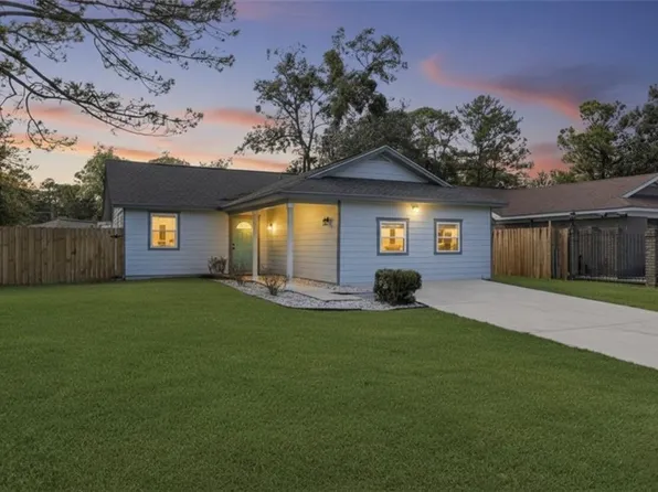 19 Robin Hood Dr, Savannah, GA 31406