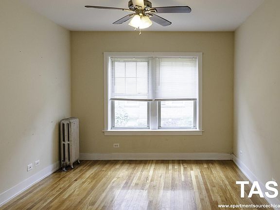 3rd image of 1920 W Winona St #1
