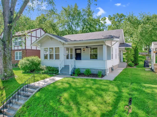 14 E Division St, Lemont, IL 60439