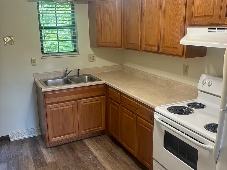 469 E Comet Rd — Photo 8