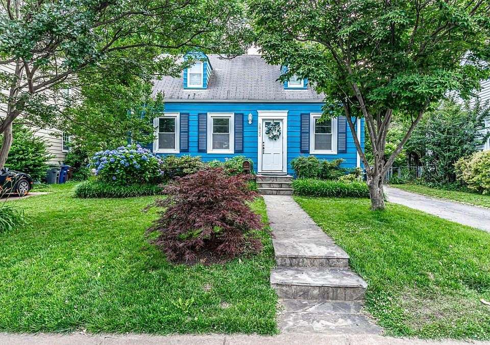 1st image of 2822 Marshall St
