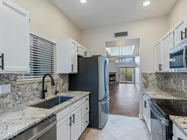 4992 N Valle, Tucson, AZ 85750