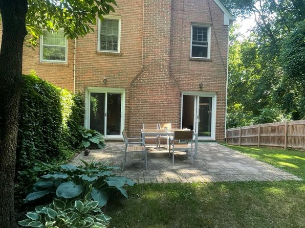 2 Sangamore Ct #2