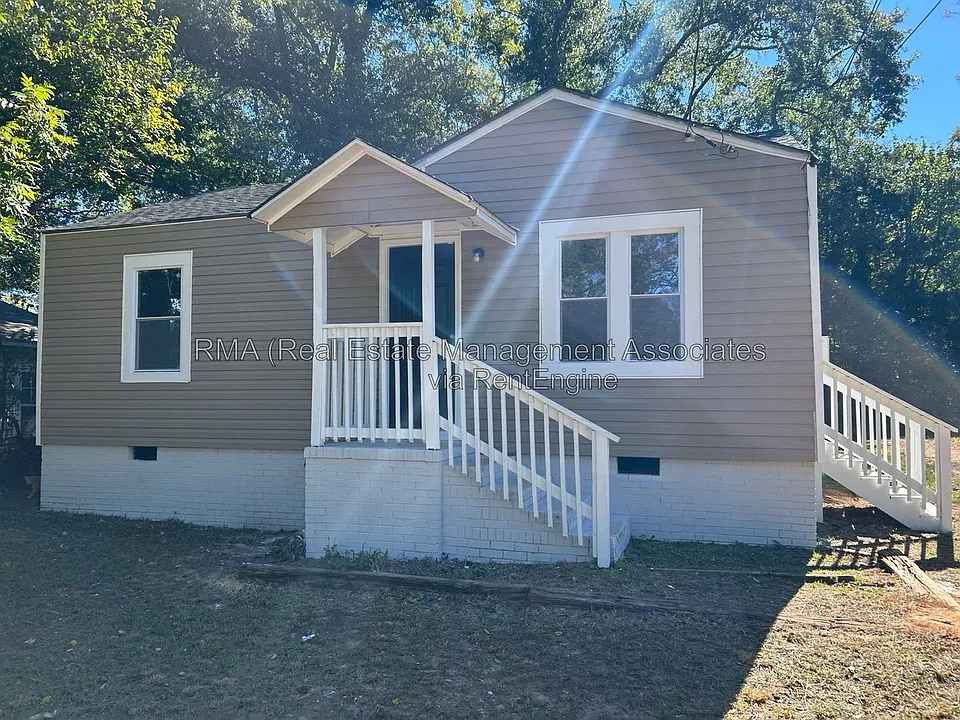 212 Austin Ave