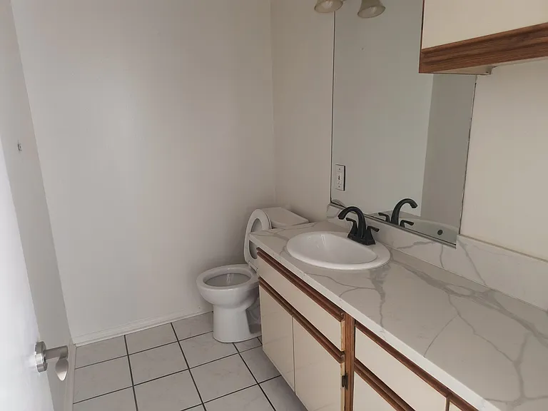 10208 Pinewood Ave #7 — Photo 7