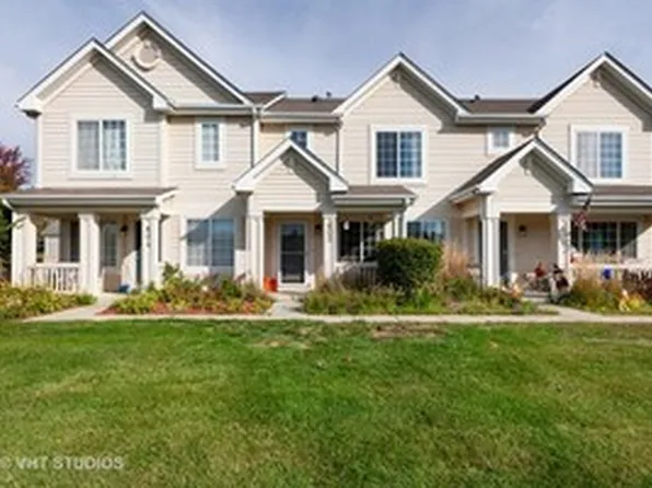 602 Key Largo Dr, Fox Lake, IL 60020