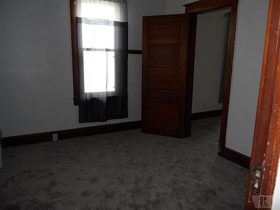 3rd image of 2511 Avenue I