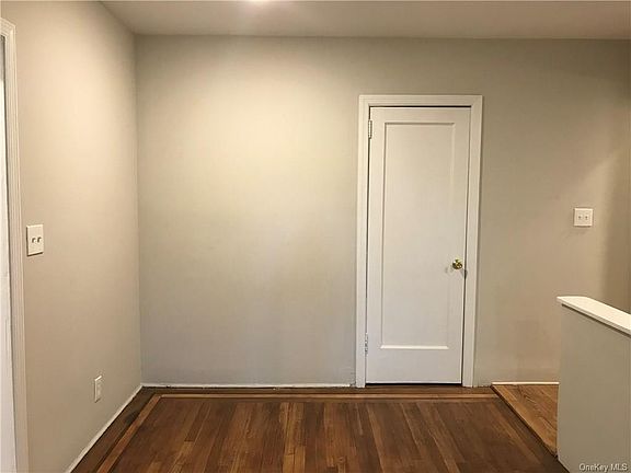 4th image of 10 Oakridge Pl #7C