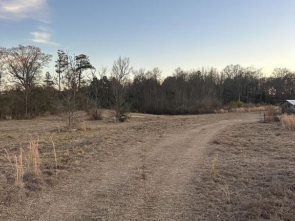 4th image of 141 Ovelle Lee Rd