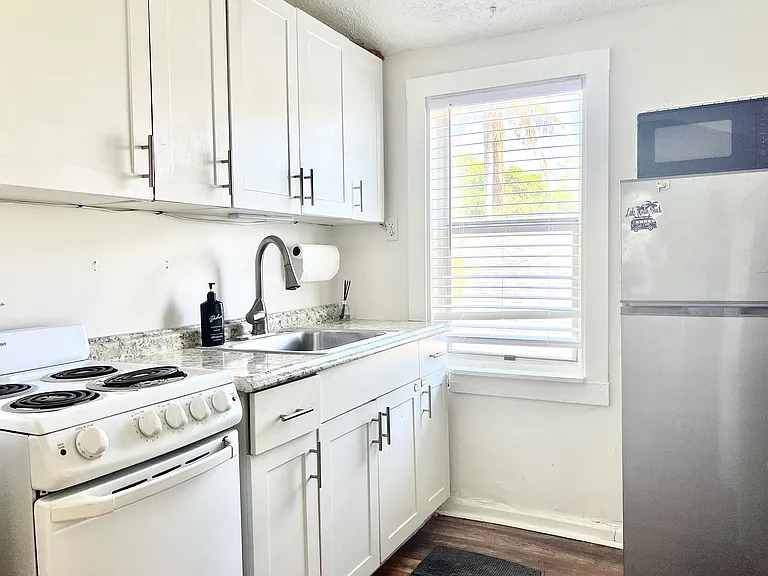 419 S J St #C — Photo 8