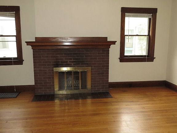 4th image of 1623 Jefferson St #5969577
