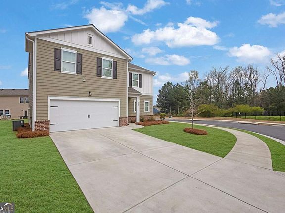 3rd image of 212 Cottontail Ln