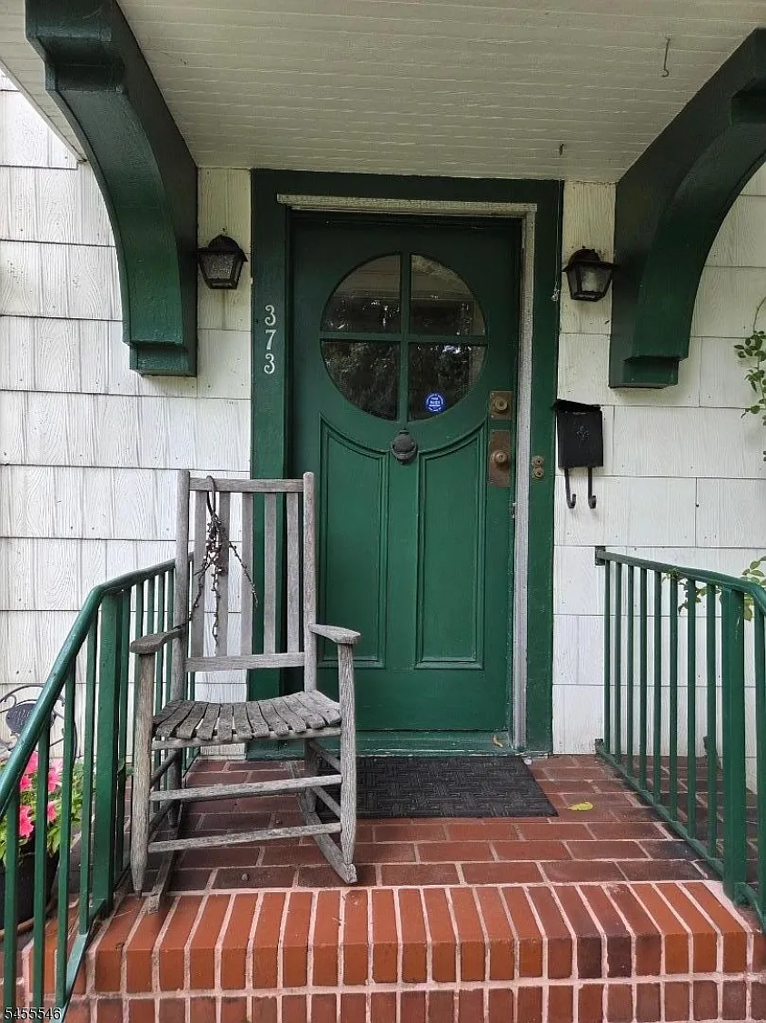 1 bed, 1.0 bath, 820 sqft, $2,375 — Photo 3