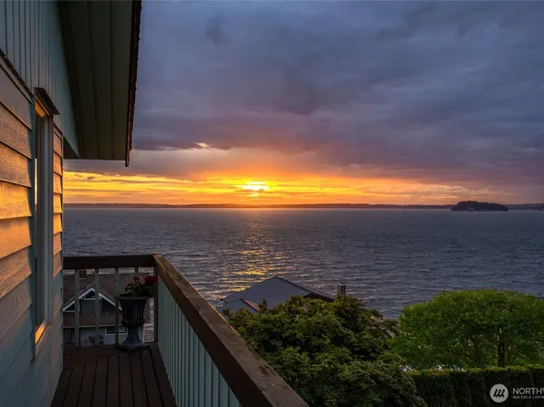 1035 Shorecrest Place, Camano Island, WA 98282