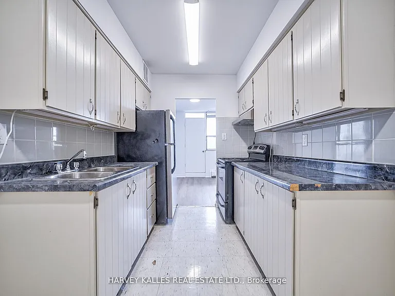 2000 Sheppard Ave W #1208 — Photo 17