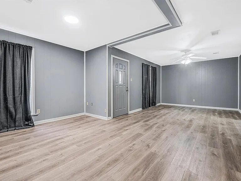 1219 N Parker St — Photo 22