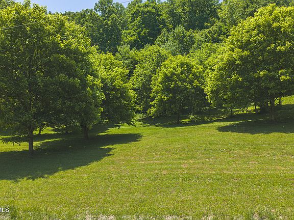 4th image of 622 Earls Hollow Rd