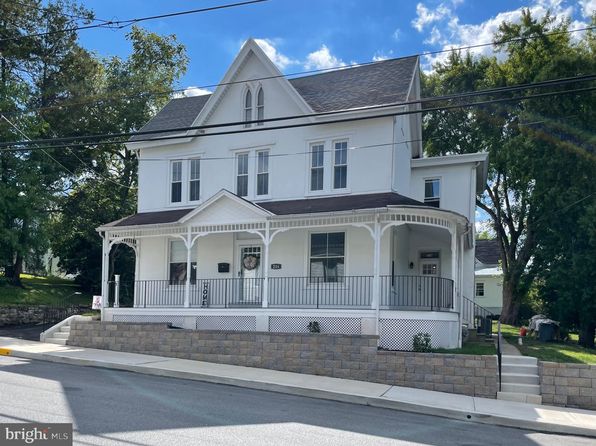 214 S Main St