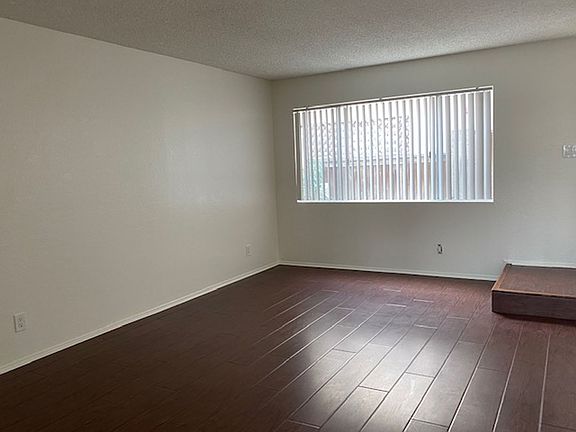 4th image of 1120 11th St APT 3